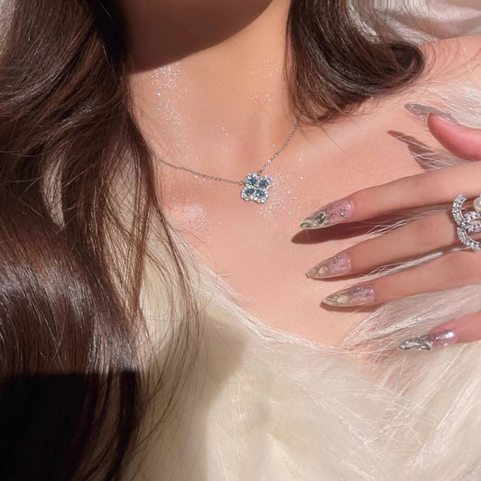 Aquamarine Flower Necklace – Non-Fading Petal Design Clavicle Chain for Women